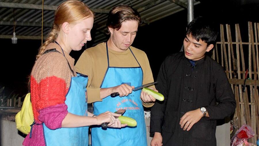 Phát triển OCOP gắn với du lịch