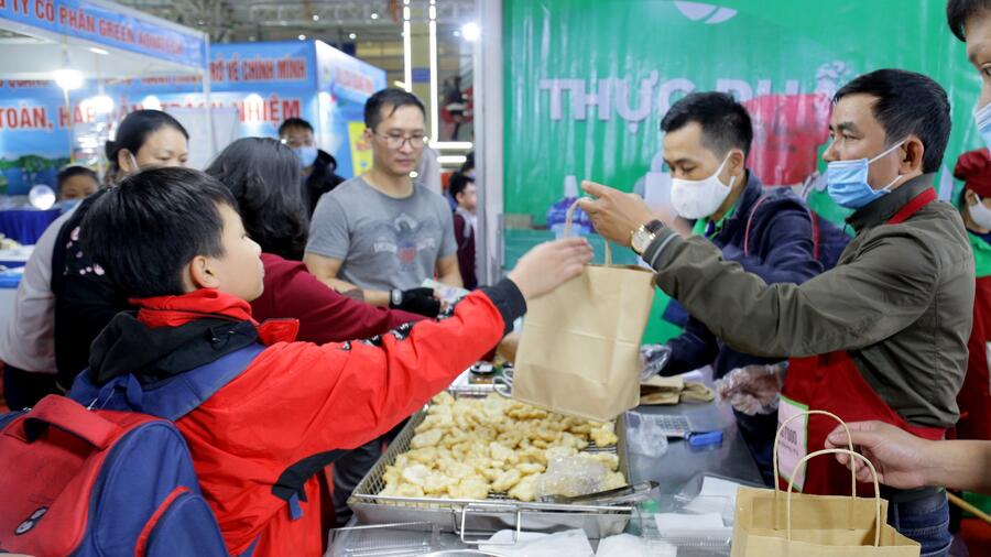 TUẦN GIỚI THIỆU SẢN PHẨM THỦY SẢN, OCOP VÀ XÚC TIẾN DU LỊCH QUẢNG NINH TẠI HÀ NỘI
